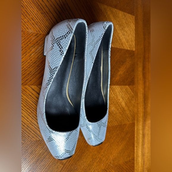 TinaCus Women's Genuine Leather
Handmade Square Toe Low
Block Heels Stylish Loaf - Picture 3 of 7